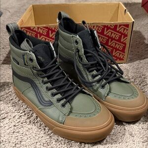 Vans Men's Olive and Black High-Top Sneakers